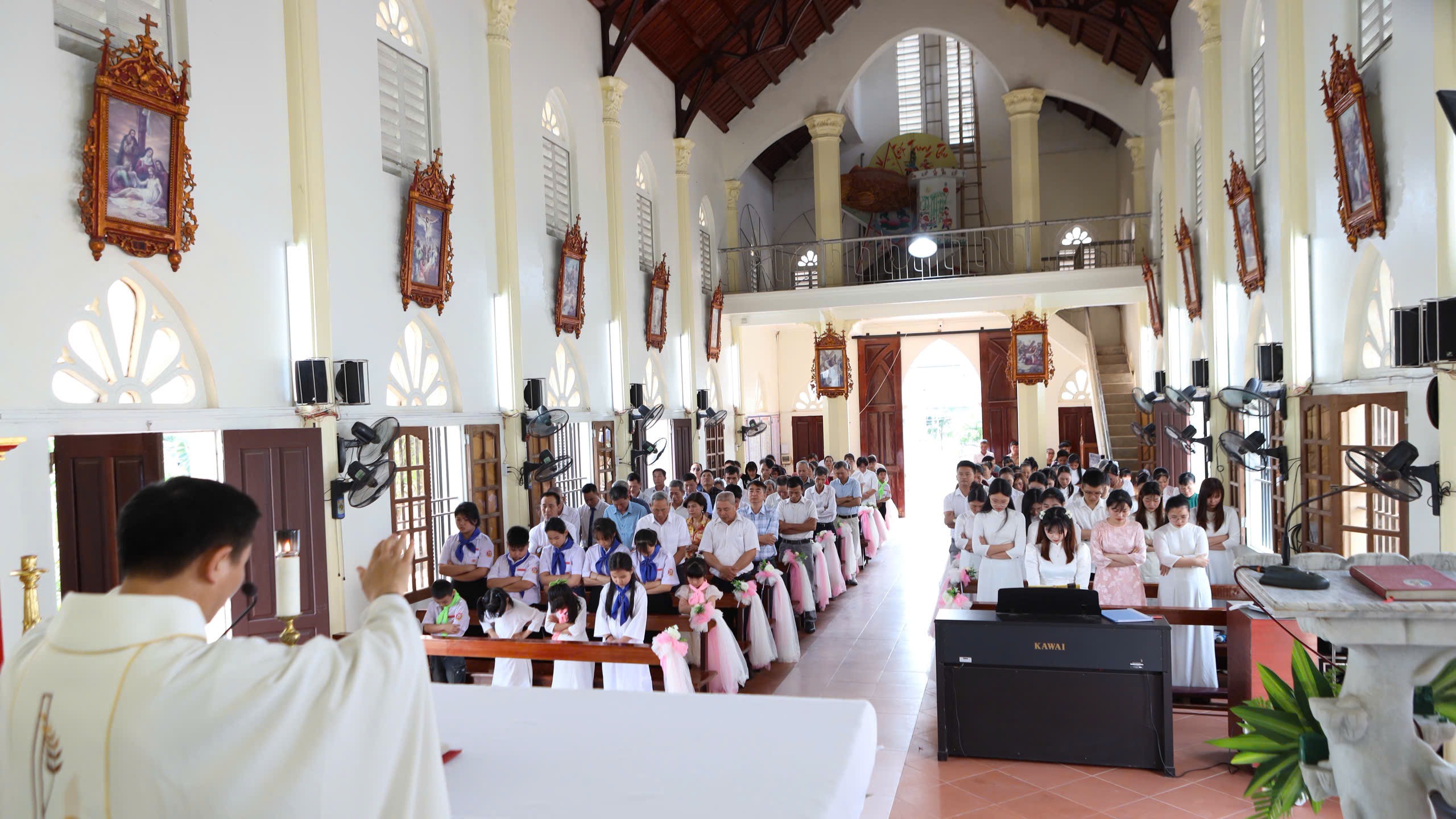 Thánh lễ Tạ ơn – Mừng công trùng tu ngôi thánh đường Giáo Họ Thuần Mỹ